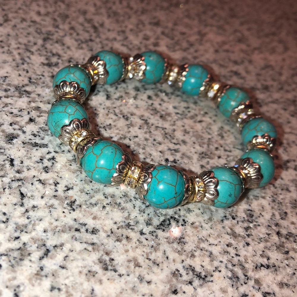 Turquoise beaded bracelet